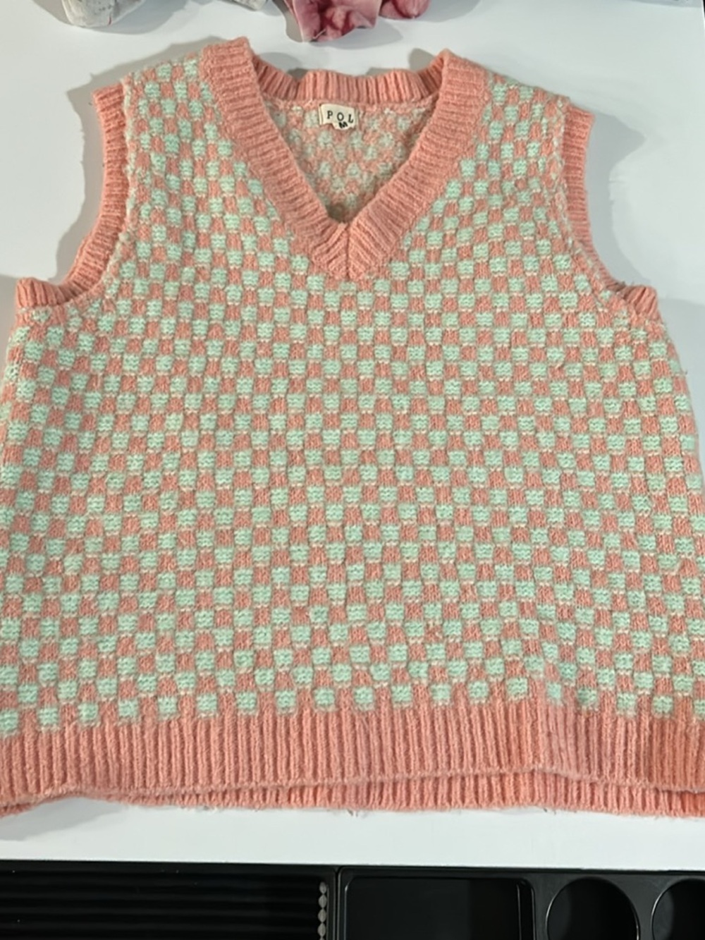 POL V-Neck Checker Knit Sweater Vest - Pink